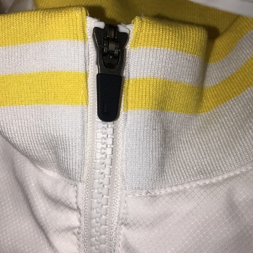 Last ONE Lacoste Taffeta jacket and joggers / pant set - Picture 5 of 6